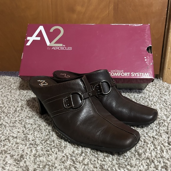 AEROSOLES Shoes - A2 by Aerosoles Womens Heels Snapezoid Brown Leather Mule Slip On Square Toe 8.5